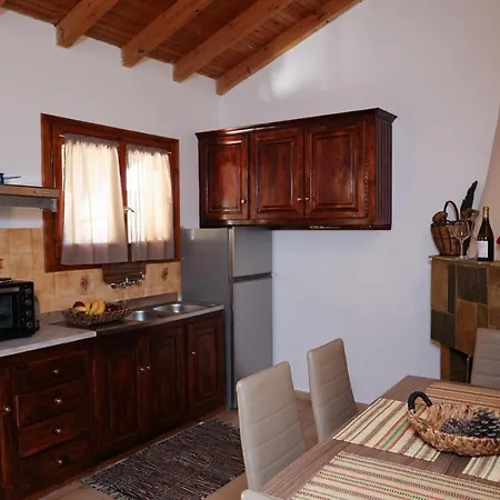 Apartamento F & B Summer Collection- Skiathos -maistrali Troulos