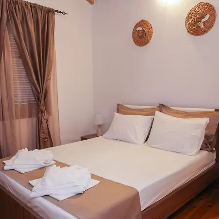 F & B Summer Collection- Skiathos -maistrali *