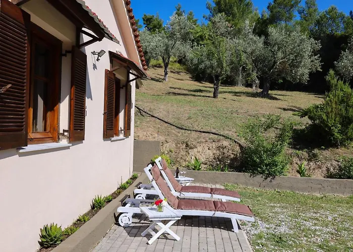 Apartament F & B Summer Collection- Skiathos -maistrali Troulos