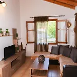 F & B Summer Collection- Skiathos -maistrali Apartment *