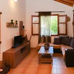 F & B Summer Collection- Skiathos -maistrali Apartment *