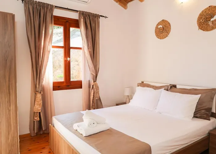 F & B Summer Collection- Skiathos -maistrali アパート